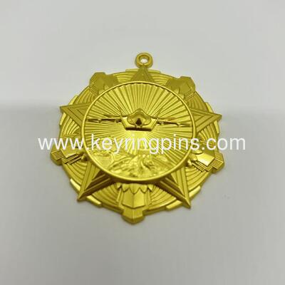Metal pin badge gold badge high quality factory custom metal pins gold laple pins