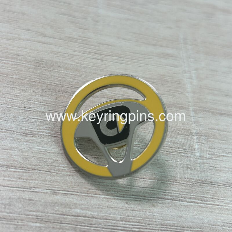 Steering Wheel Shape Enamel Pin, Car Driving Theme Metal Badge, Auto Enthusiast Collectible Lapel Pin