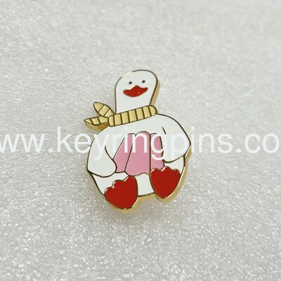 Good price Cute Duck Enamel Pin, Zinc Alloy Cartoon Duck Lapel Pin with Scarf online